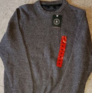 Brand new Medium men's G.H. BASS CO. sweater